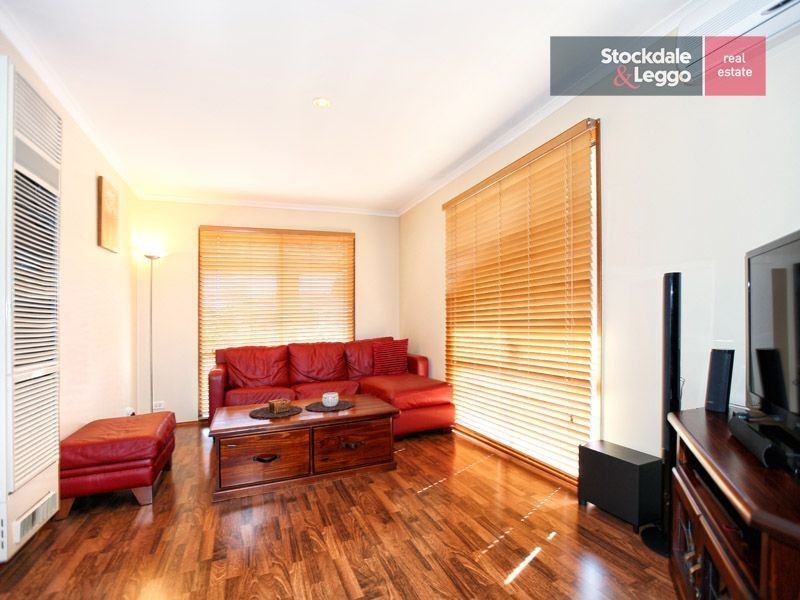 11 Gathray Crt, Roxburgh Park VIC 3064