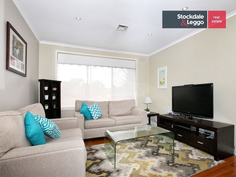 126 South Circular Road, Gladstone Park VIC 3043