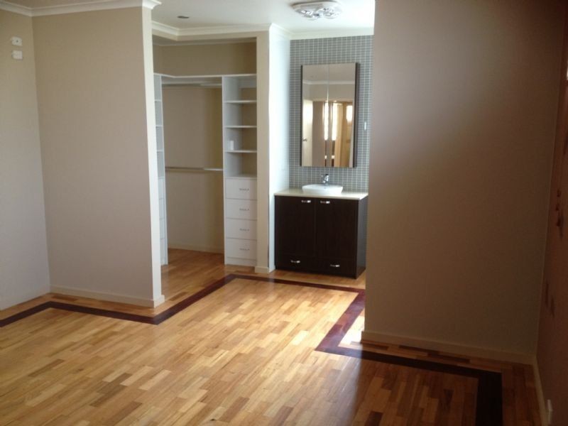 46 Churchill Ave, Tullamarine VIC 3043