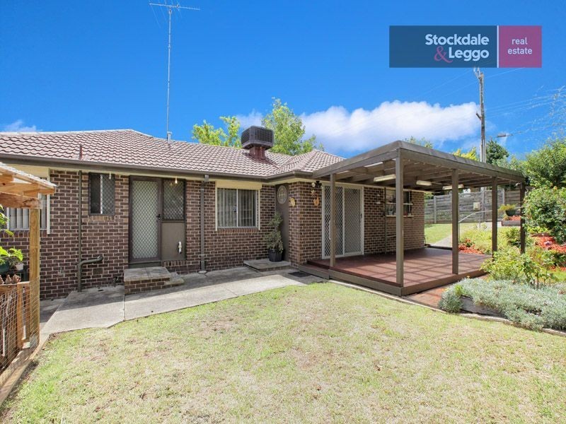 9 Ellesmere Crescent, Gladstone Park VIC 3043
