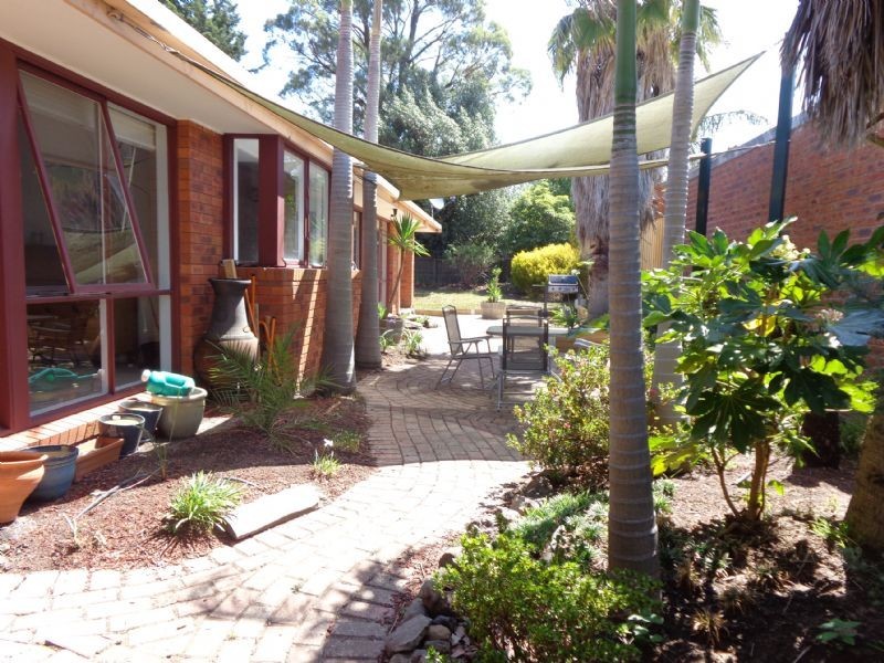 4 Kintyre Court, Greenvale VIC 3059