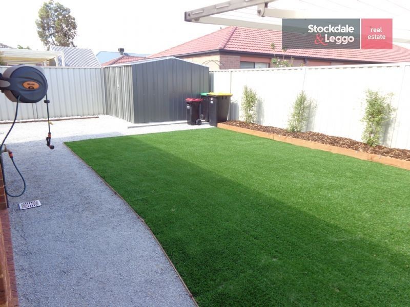 61 Edgbaston Parade, Caroline Springs VIC 3023