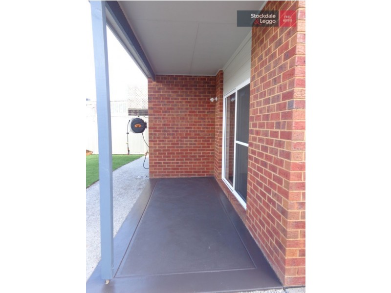 61 Edgbaston Parade, Caroline Springs VIC 3023