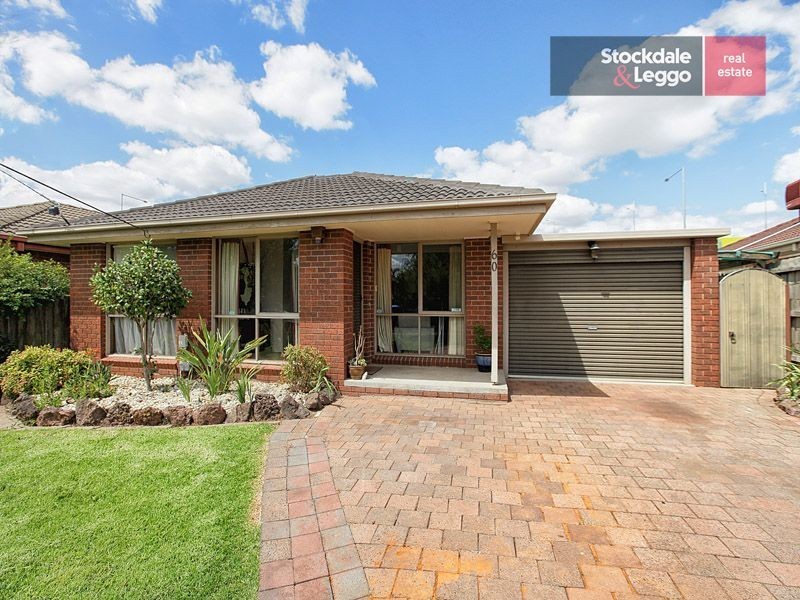 60 The Circuit, Gladstone Park VIC 3043