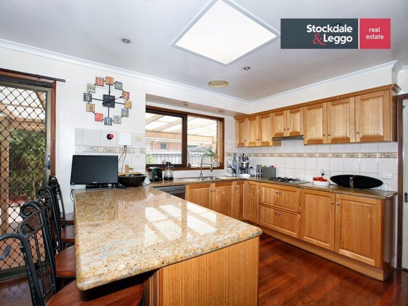 60 The Circuit, Gladstone Park VIC 3043