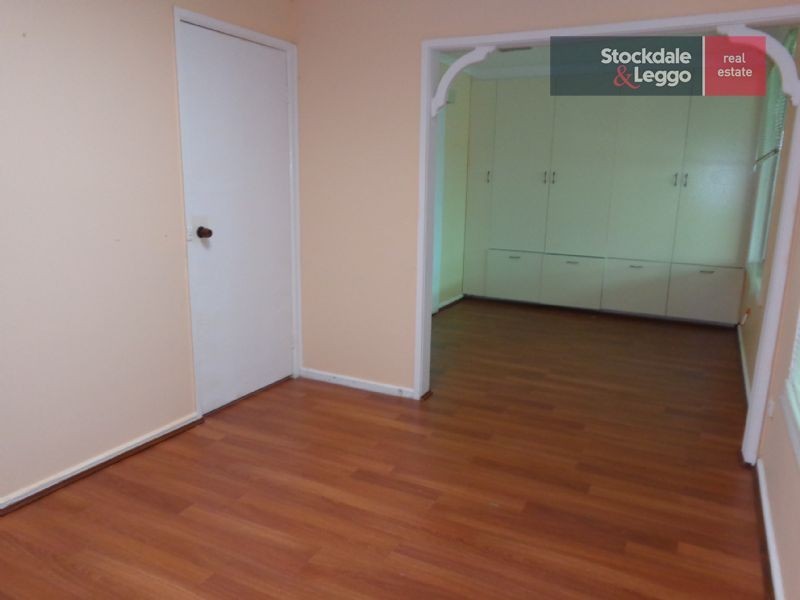 29 Henley Drive, Gladstone Park VIC 3043