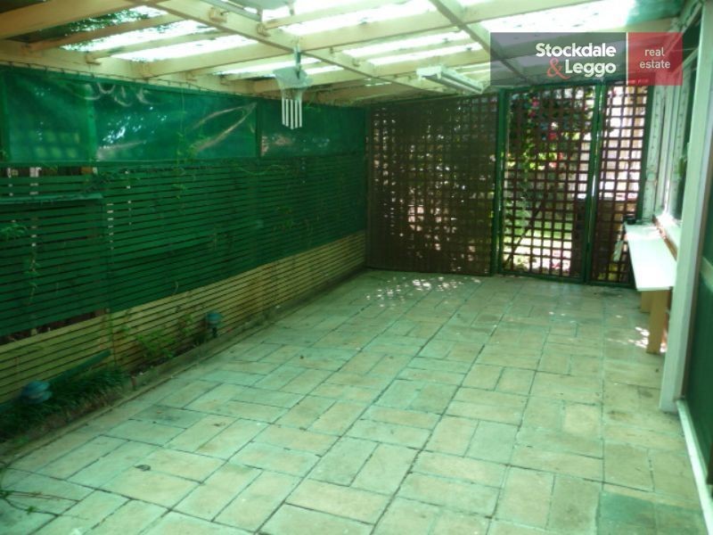 29 Henley Drive, Gladstone Park VIC 3043