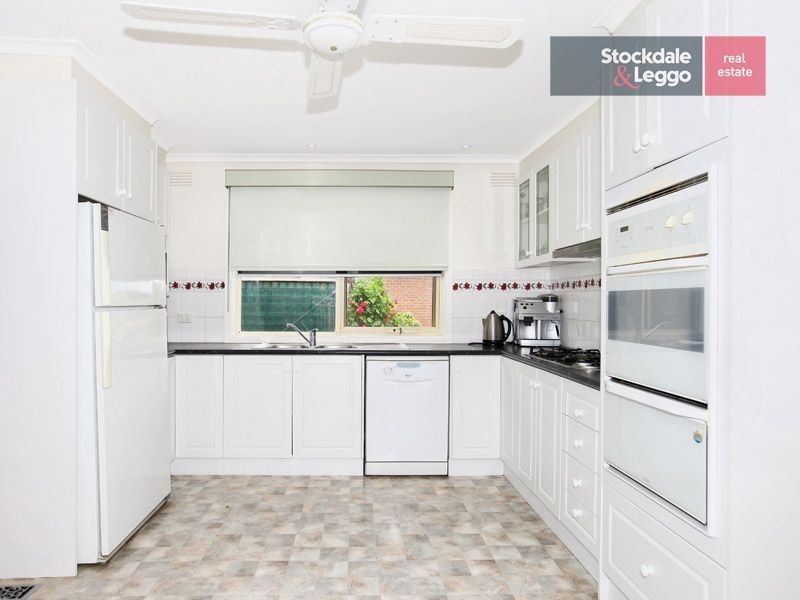 28 Clovelly Drive, Craigieburn VIC 3064