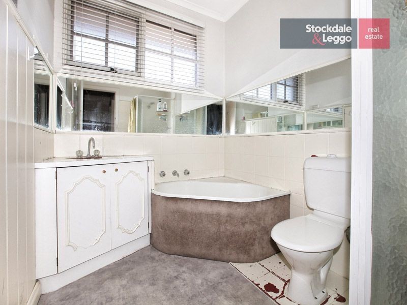 22 Ashford Crescent, Westmeadows VIC 3049