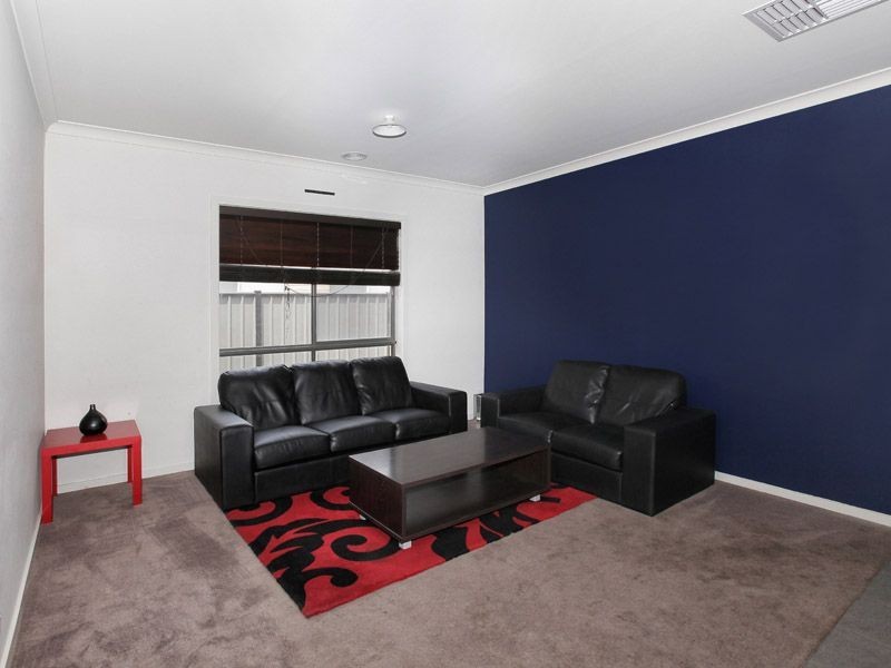 5 Wattletree Street, Craigieburn VIC 3064