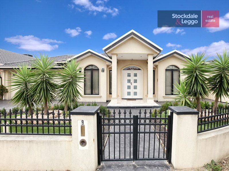 9 Peartree Court, Roxburgh Park VIC 3064