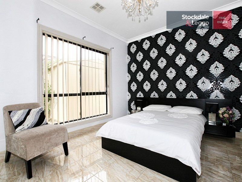 9 Peartree Court, Roxburgh Park VIC 3064