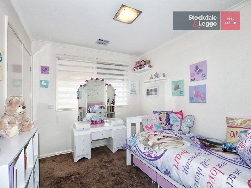 47 Lenoak Street, Gladstone Park VIC 3043