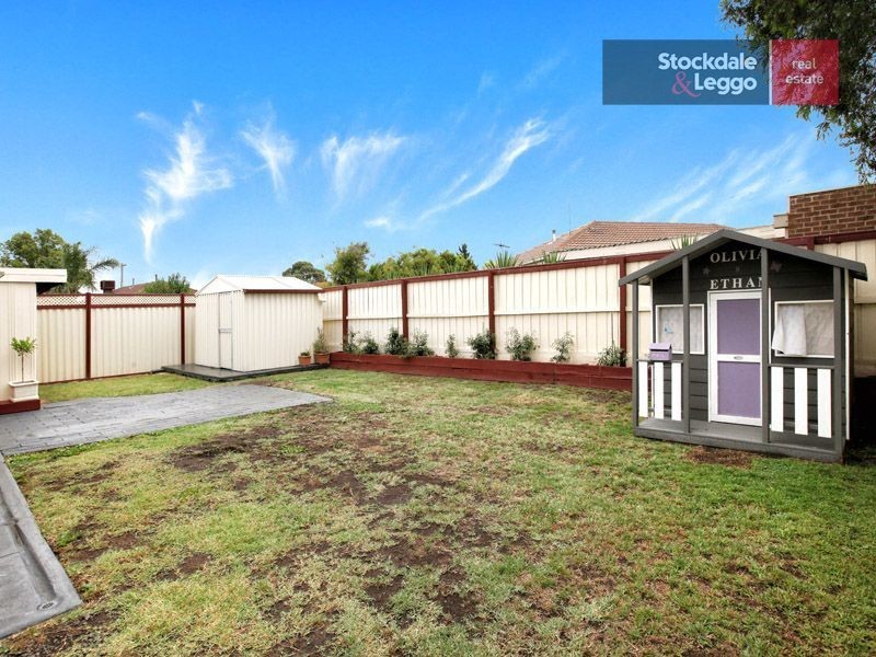 47 Lenoak Street, Gladstone Park VIC 3043