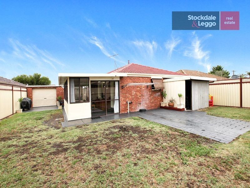 47 Lenoak Street, Gladstone Park VIC 3043
