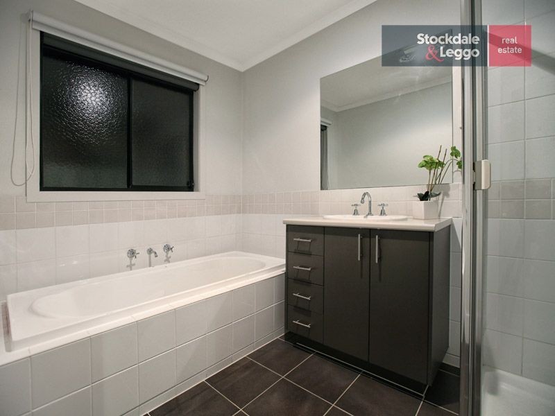 23 Hurlingham Way, Craigieburn VIC 3064