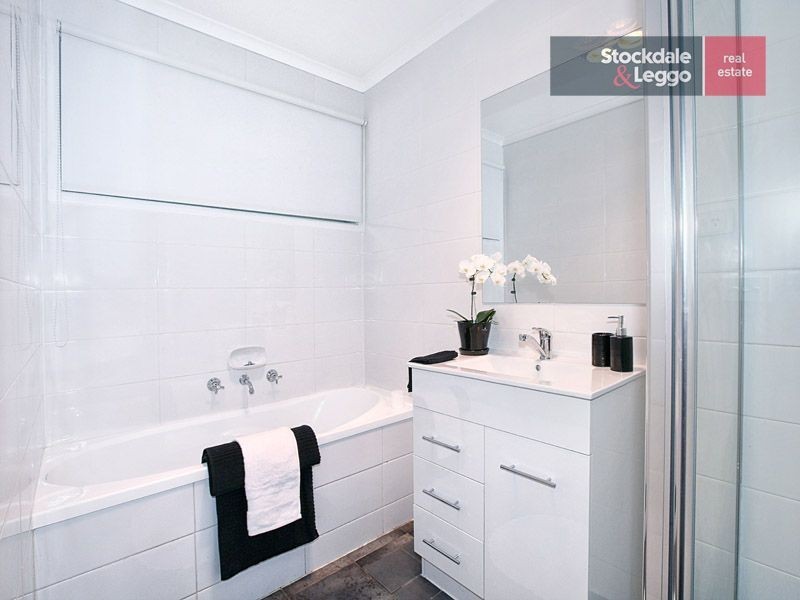 15 Belsay Place, Craigieburn VIC 3064