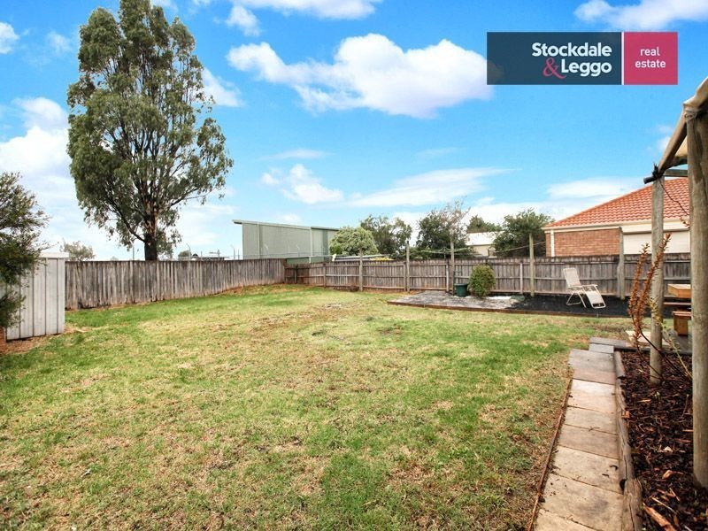 15 Belsay Place, Craigieburn VIC 3064
