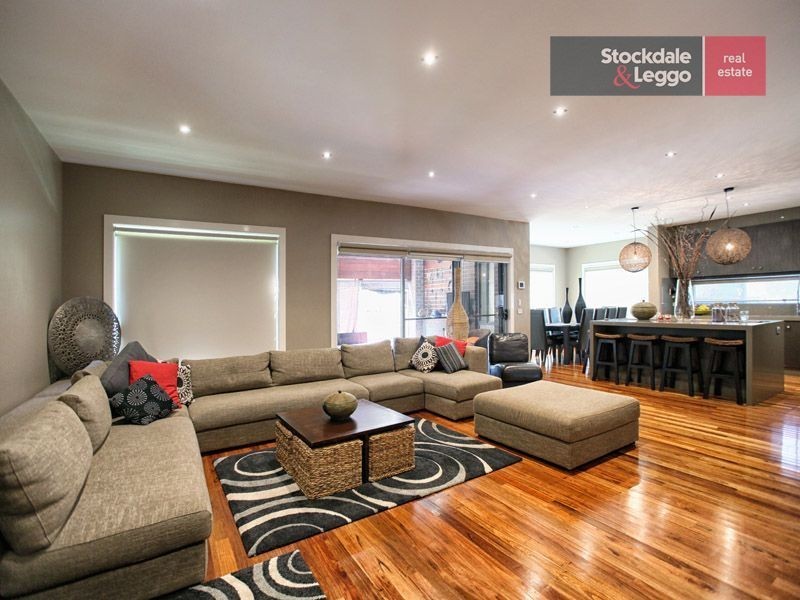 2 Adelie Court, Roxburgh Park VIC 3064