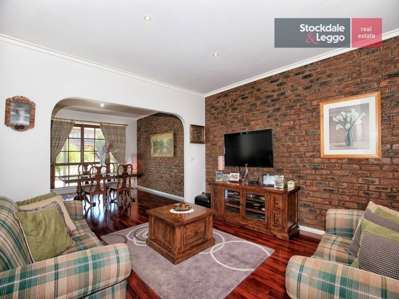 42 Glencairn Drive, Greenvale VIC 3059