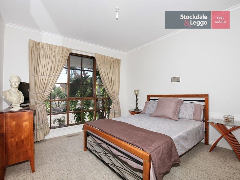 42 Glencairn Drive, Greenvale VIC 3059