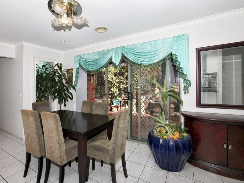 5 Nile Court, Roxburgh Park VIC 3064