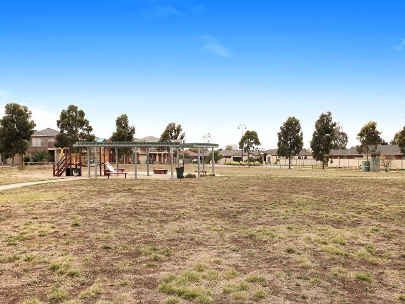 5 Nile Court, Roxburgh Park VIC 3064