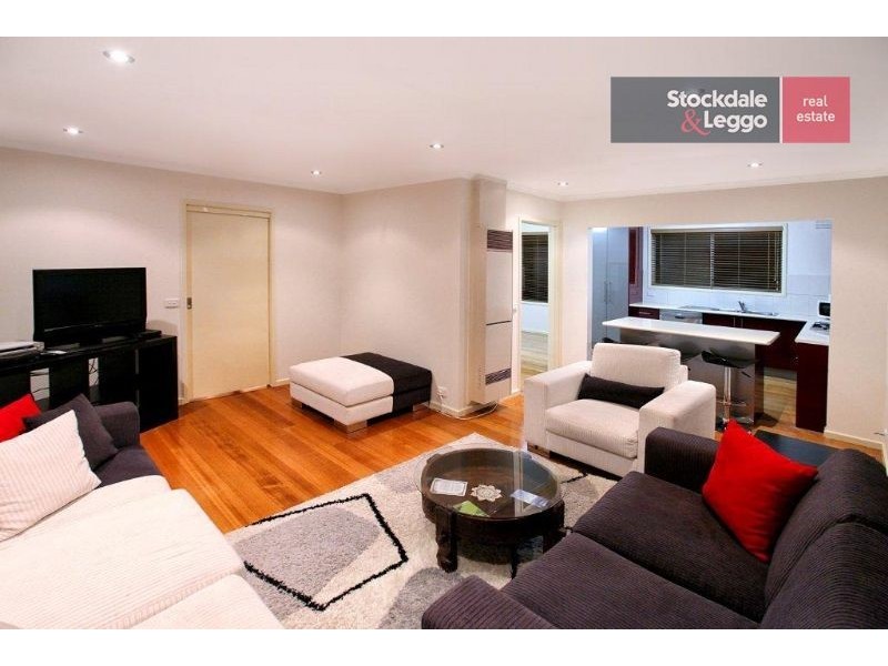 5 Milton Place, Gladstone Park VIC 3043