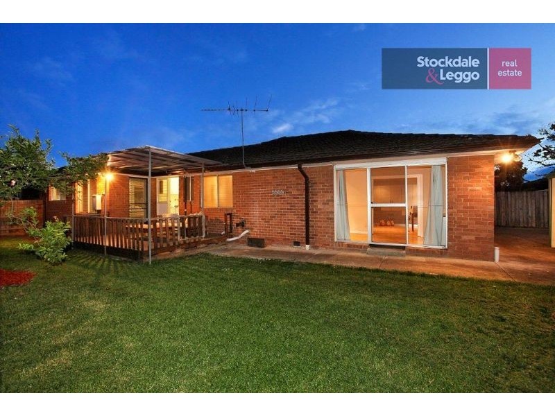 5 Milton Place, Gladstone Park VIC 3043