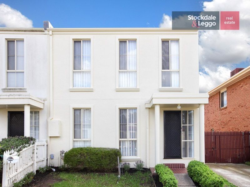 4 Corona Place, Roxburgh Park VIC 3064