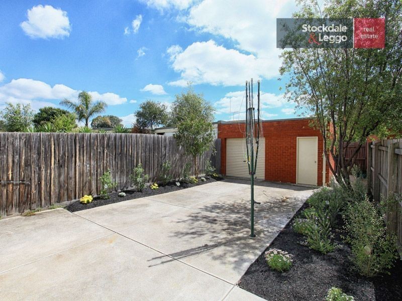 4 Corona Place, Roxburgh Park VIC 3064