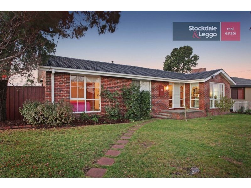 36 Aylesbury Cres, Gladstone Park VIC 3043