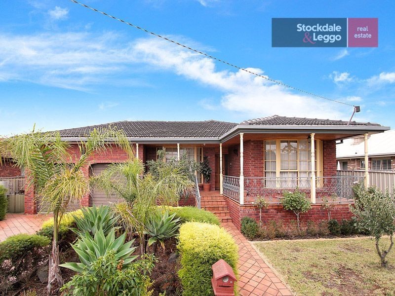 19 Simmington Circuit, Greenvale VIC 3059