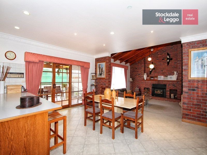 19 Simmington Circuit, Greenvale VIC 3059