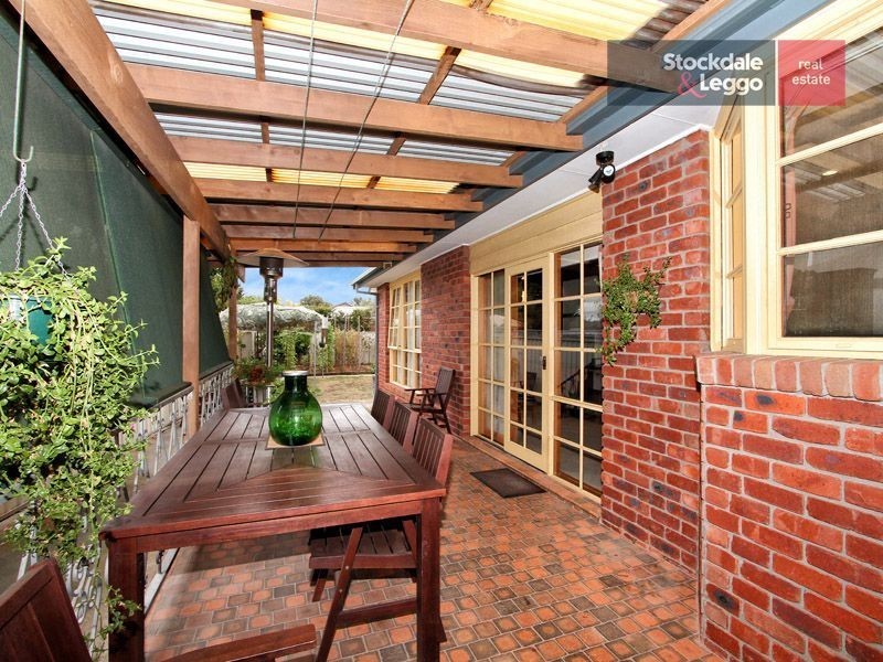 19 Simmington Circuit, Greenvale VIC 3059