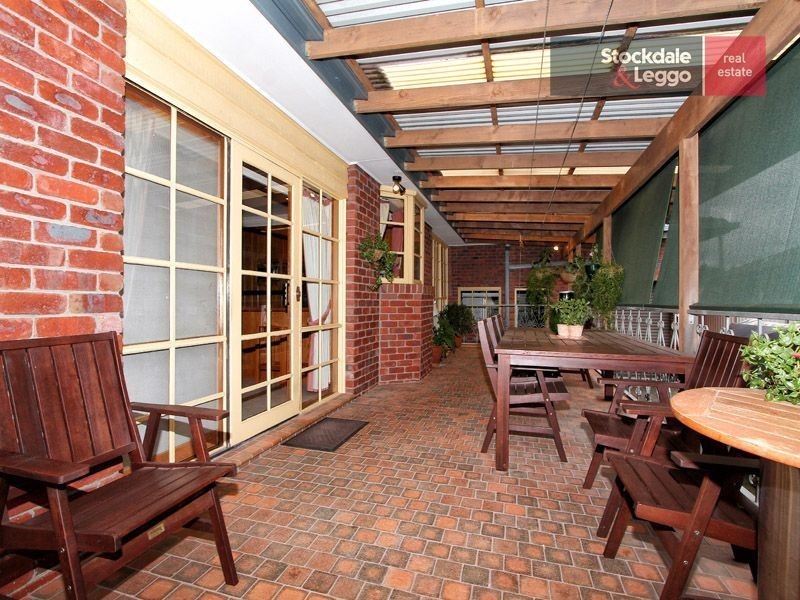 19 Simmington Circuit, Greenvale VIC 3059
