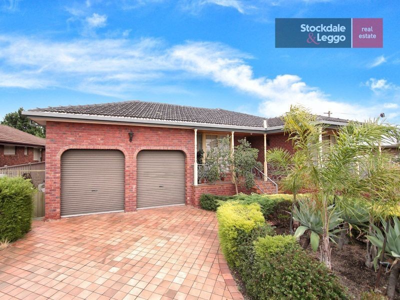 19 Simmington Circuit, Greenvale VIC 3059