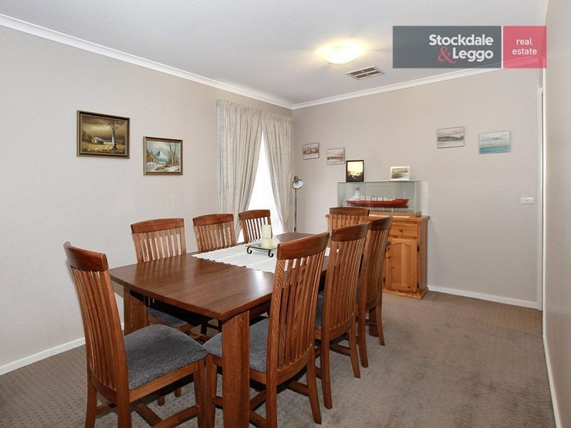2 Maxwell Court, Attwood VIC 3049