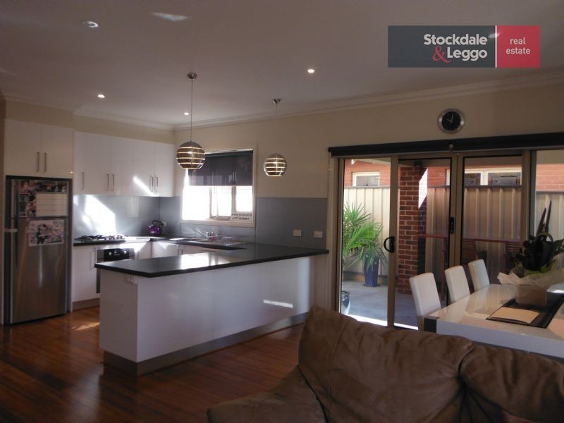 2/199 Greenvale Drive, Greenvale VIC 3059