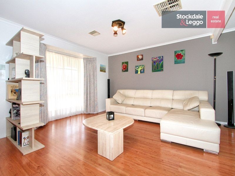 10 Glasson Court, Greenvale VIC 3059