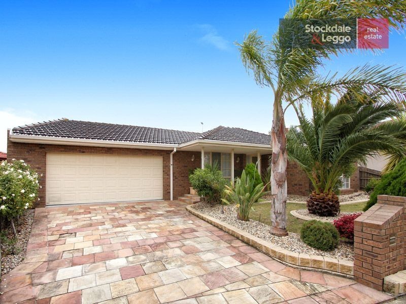 10 Glasson Court, Greenvale VIC 3059