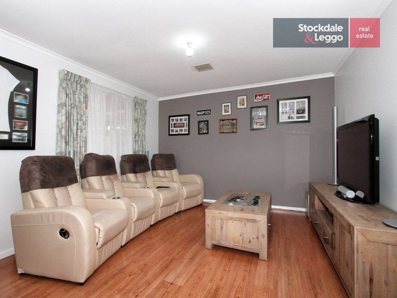 10 Glasson Court, Greenvale VIC 3059