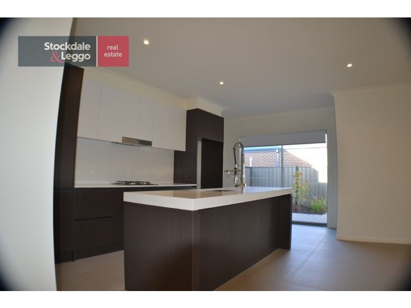 23 Cavalier Drive, Craigieburn VIC 3064