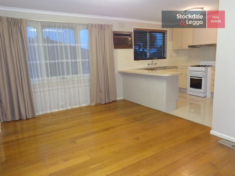 32 Snaefell, Gladstone Park VIC 3043