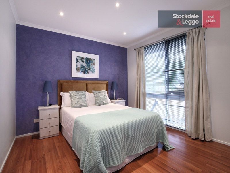 2/33 Waratah Avenue, Tullamarine VIC 3043