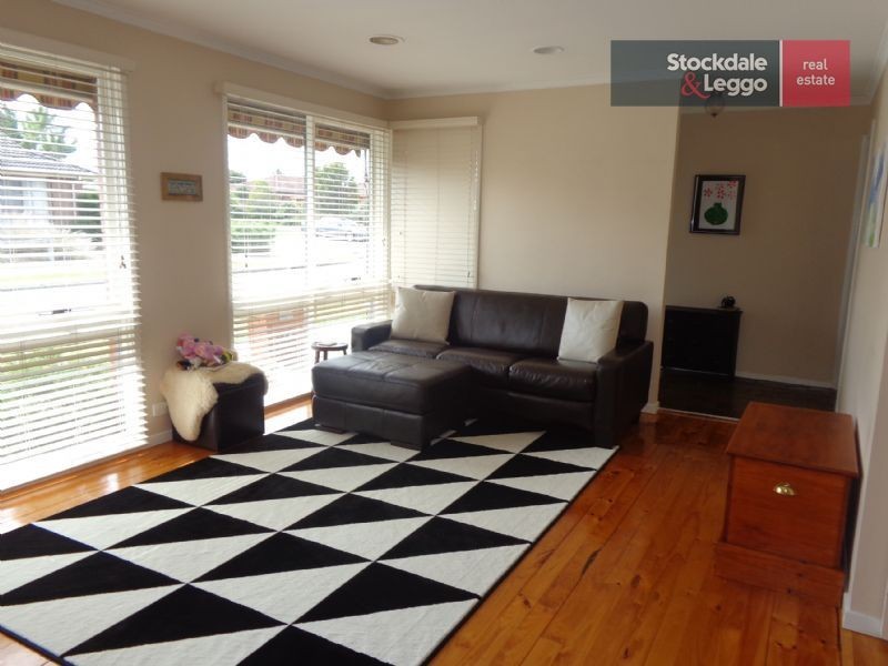 1 Tecoma Court, Gladstone Park VIC 3043