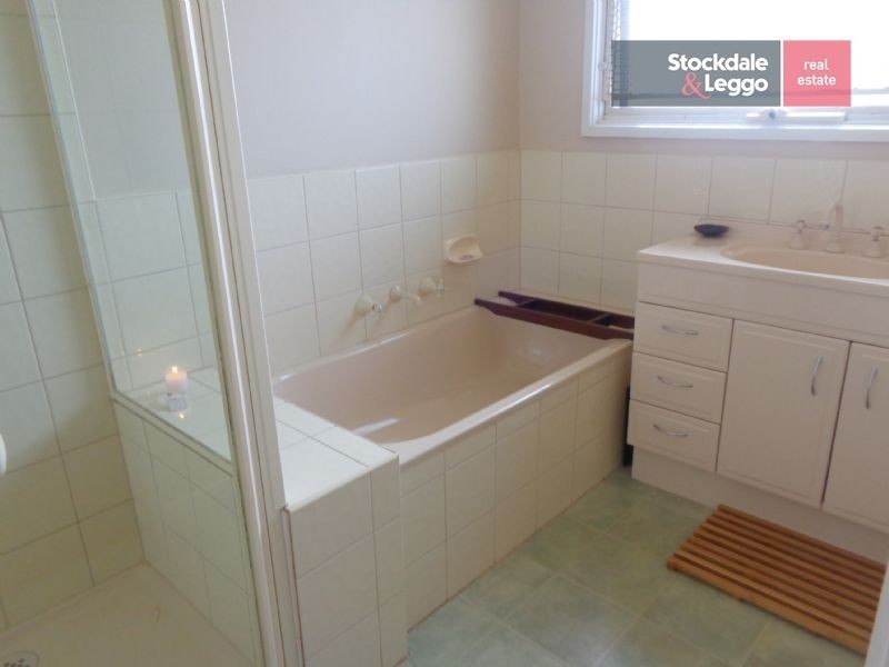 1 Tecoma Court, Gladstone Park VIC 3043