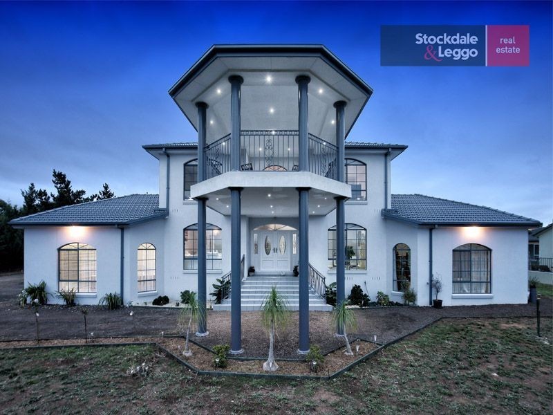 35 Sugar Gum Drive, Hillside VIC 3037