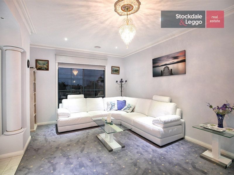 35 Sugar Gum Drive, Hillside VIC 3037