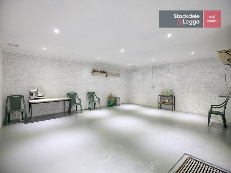 35 Sugar Gum Drive, Hillside VIC 3037